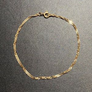 Solid gold bracelet